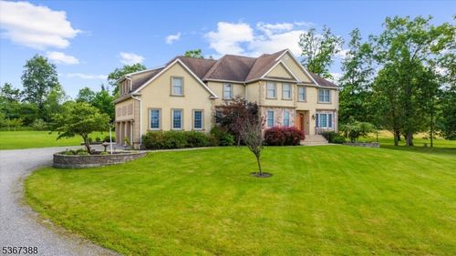 3 Stanbury Ln, Frenchtown, NJ, 08825-3631 | Card Image
