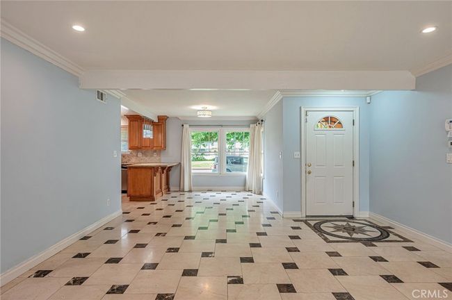 20129 Halsted St, House other with 3 bedrooms, 2 bathrooms and 2 parking in Chatsworth CA | Image 6