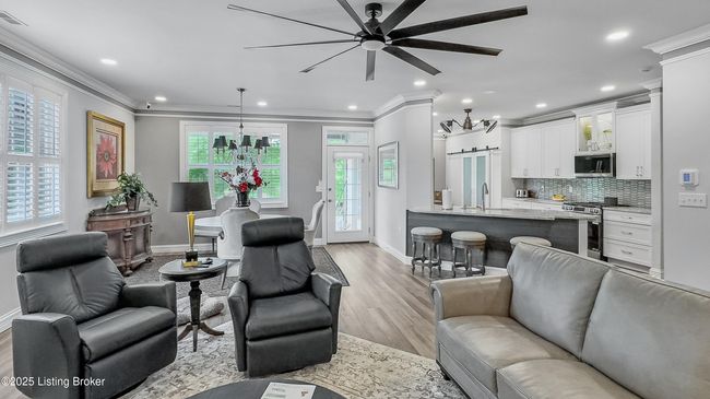 5019 Caerlson Ln, House other with 2 bedrooms, 2 bathrooms and null parking in Louisville KY | Image 7