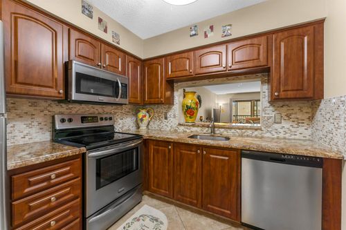 210-7340 Amberly Ln, Delray Beach, FL, 33446-2944 | Card Image
