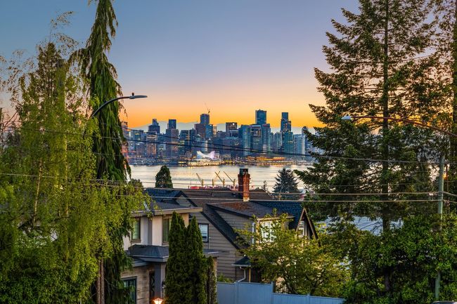 712 Keith Rd E, House other with 6 bedrooms, 7 bathrooms and 6 parking in North Vancouver BC | Image 36