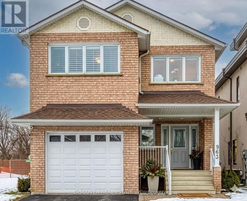 963 Hampton Cres, Mississauga, ON, L5G4G7 | Card Image