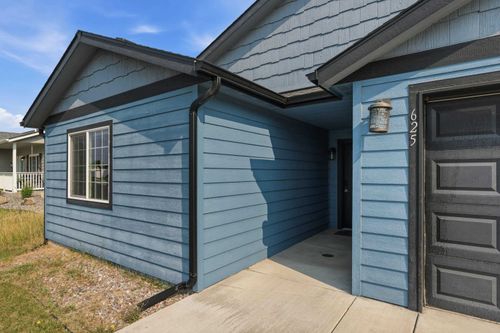 625 Canterbury Ln, Colbert, WA, 99005-5111 | Card Image