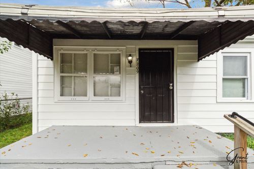 7209 Prospect Ave, Warren, MI, 48091-2917 | Card Image