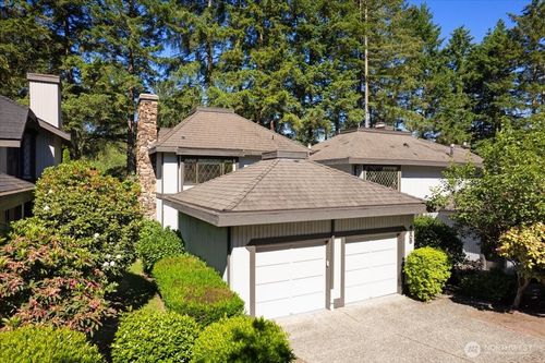 7-4605 170th Pl Ne, Redmond, WA, 98052-5609 | Card Image