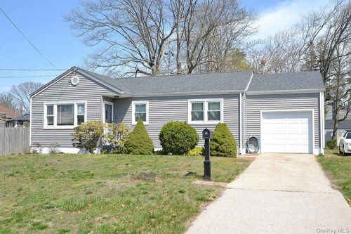 229 Ferndale Blvd, Islip, NY, 11751-2214 | Card Image