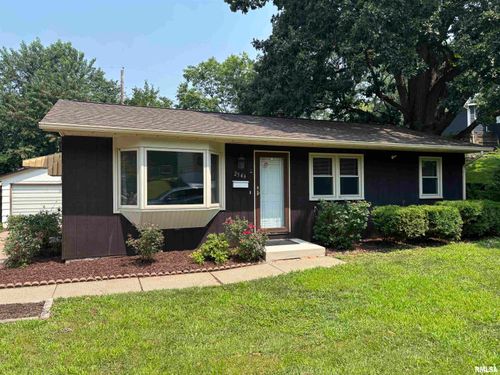 2544 Glenn St, Bettendorf, IA, 52722-3822 | Card Image