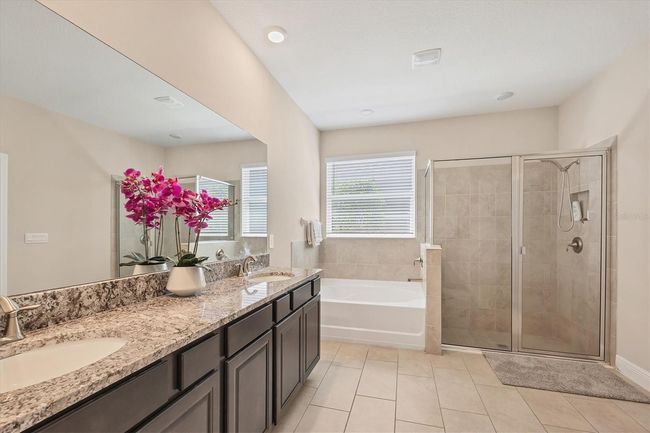16606 Barnwood Place, House other with 4 bedrooms, 3 bathrooms and null parking in Lakewood Ranch FL | Image 26