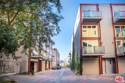 601-3450 Cahuenga Boulevard, Los Angeles, CA, 90068 | Card Image