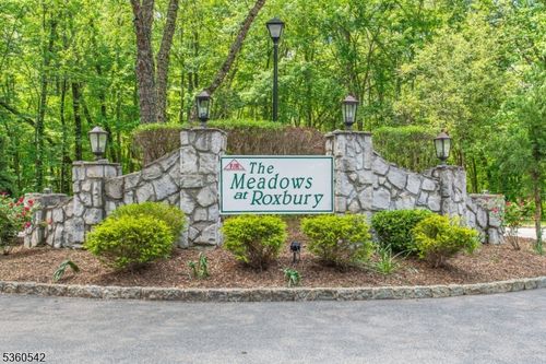 27 Garden Ct, Succasunna, NJ, 07876-1252 | Card Image