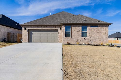 808 W Kelley Ann St, Siloam Springs, AR, 72761 | Card Image