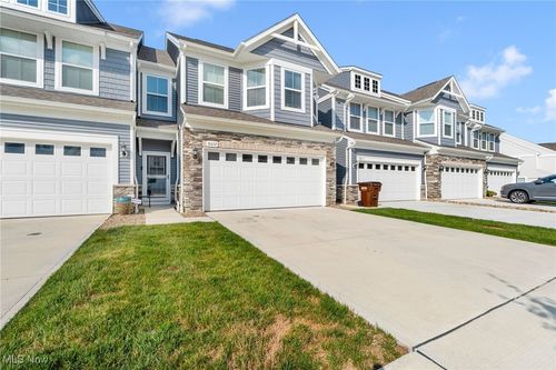 unit-2-805 Dipper Ln, Aurora, OH, 44202-8866 | Card Image