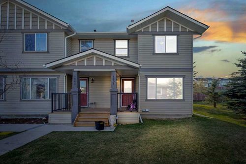1201 - 2384 Sagewood Gate Sw, Townhouse with 3 bedrooms, 3 bathrooms and 2 parking in Airdrie AB | Card Image