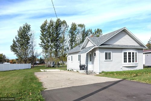 222 3rd Ave Ne, Eagle Bend, MN, 56446-9593 | Card Image