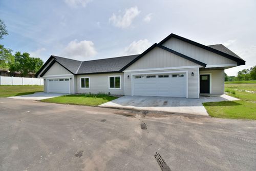 323 Fairgrounds Road N, Alexandria, MN, 56308 | Card Image