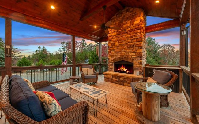 9 Kensington Dr, Home with 3 bedrooms, 3 bathrooms and null parking in Mineral Bluff GA | Image 43