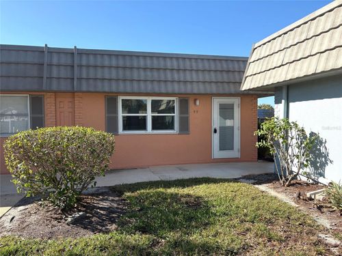 95-201 Bedford St, SUN CITY CENTER, FL, 33573-6041 | Card Image