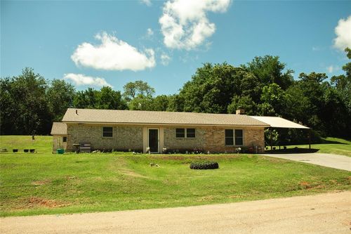 817 Parkview, Maysville, OK, 73057-9689 | Card Image