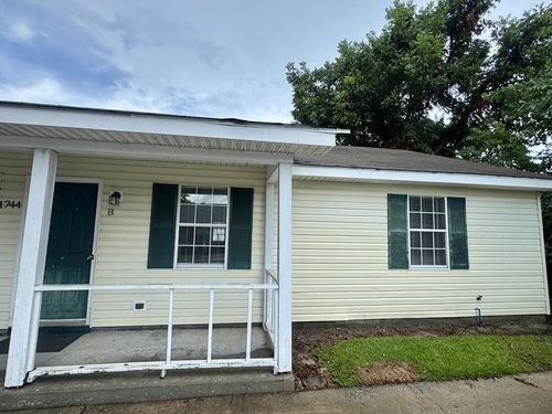 apt-b-1744B Poplar St, Valdosta, GA, 31601-4661 | Card Image