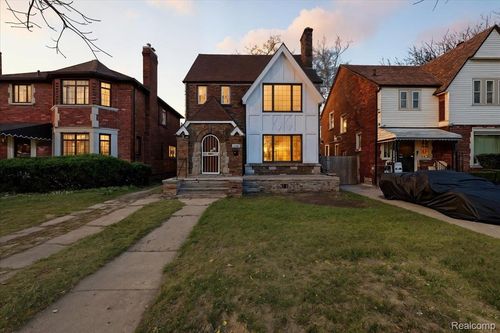 18961 Pennington Dr, Detroit, MI, 48221-2167 | Card Image