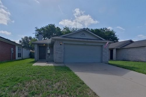 10525 Flamewood Drive, Fort Worth, TX, 76140 | Card Image