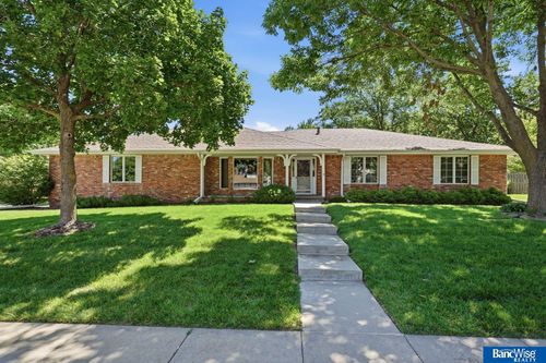 5800 S 72nd Street, Lincoln, NE, 68516 | Card Image
