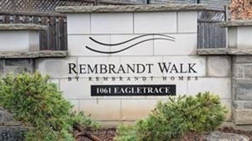 137-1061 Eagletrace Dr, London, ON, N6G0T3 | Card Image