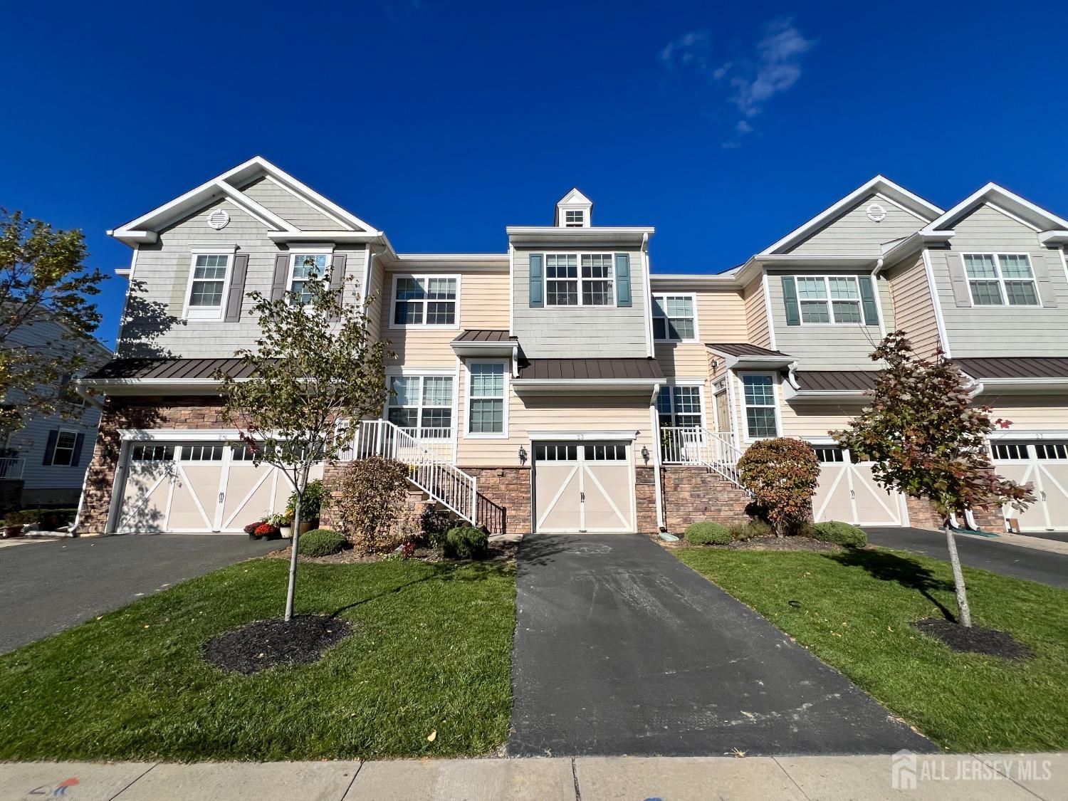 23 Fisher Court, For Sale in Cranbury Zoocasa