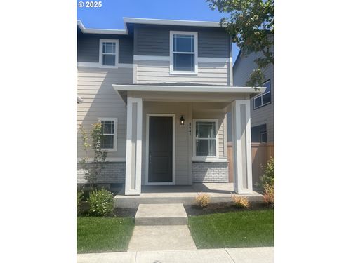 8447 Se Blanton St, Hillsboro, OR, 97123-2268 | Card Image