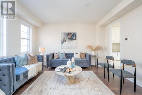 13 Kennisis Way, Maple, ON, L6A5E3 | Card Image