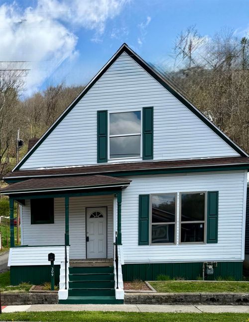 309 E Main St, Mannington, WV, 26582-1160 | Card Image
