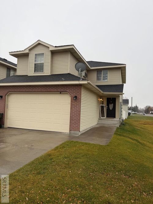 1408 Meggan St, Blackfoot, ID, 83221-3930 | Card Image