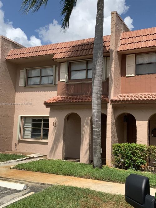 18-11 Madrid Ln, Davie, FL, 33324-5516 | Card Image