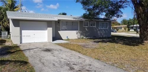941 Ne 50th St, Deerfield Beach, FL, 33064-4833 | Card Image