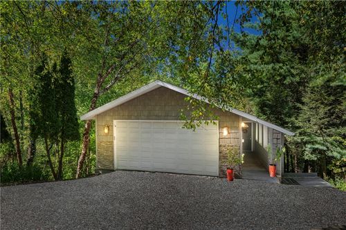 132 Berwyn Rd, Pittsburgh, PA, 15237-2804 | Card Image
