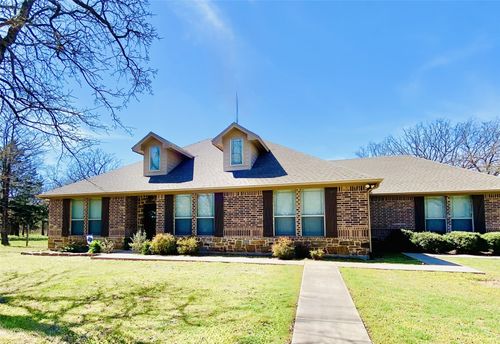 2801 Fm 1816, Bowie, TX, 76230-2247 | Card Image