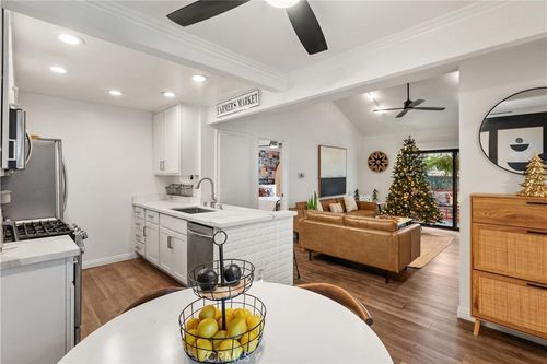 904-2323 Huntington St, Huntington Beach, CA, 92648-4318 | Card Image