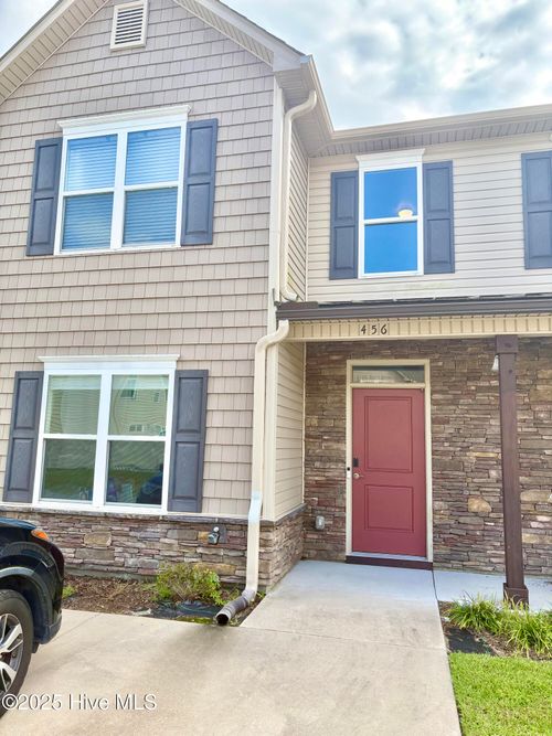 456 Sullivan Loop Rd, Midway Park, NC, 28544-0005 | Card Image