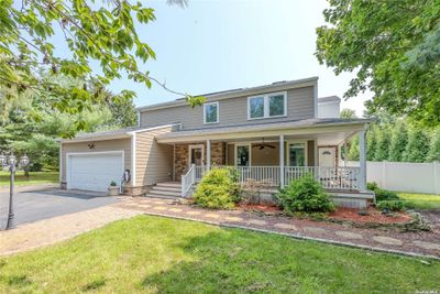 4 Robert Court, House other with 4 bedrooms, 3 bathrooms and null parking in Center Moriches NY | Image 2