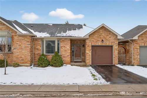 18 Critzia Dr, Mount Hope, ON, L0R1W0 | Card Image