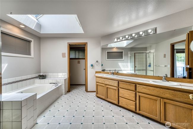 12281 Ridgepoint Cir Nw, House other with 4 bedrooms, 3 bathrooms and 3 parking in Silverdale WA | Image 23