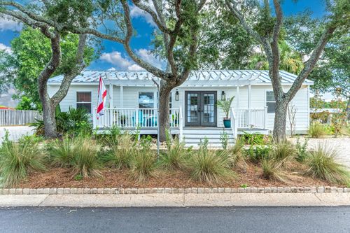 4038 Irwin Ave Ne, FORT WALTON BEACH, FL, 32548-4451 | Card Image