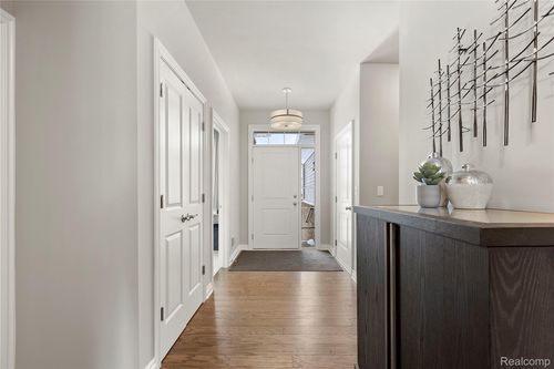 109-2251 Chase Dr, Howell, MI, 48843 | Card Image