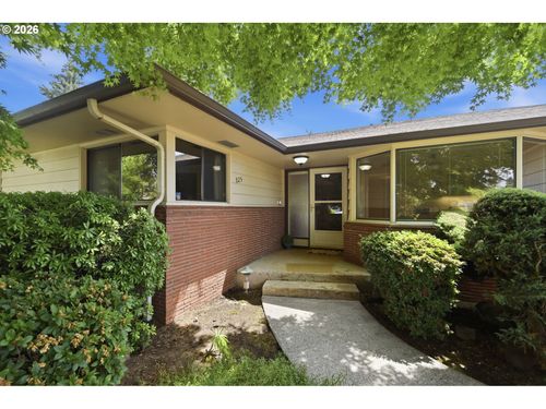825 Louis St, Eugene, OR, 97402-1929 | Card Image