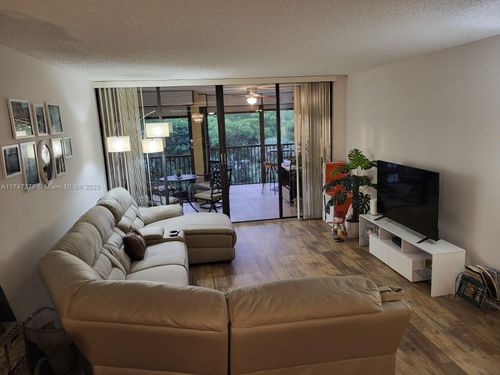 apt-f462-2810 N 46th Ave, Hollywood, FL, 33021-2906 | Card Image