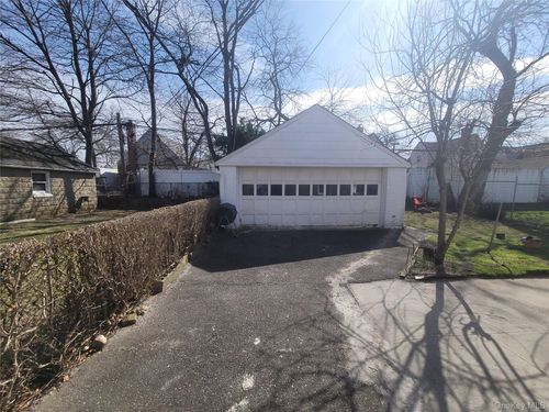 22726 113th Dr, Queens Village, NY, 11429-2723 | Card Image