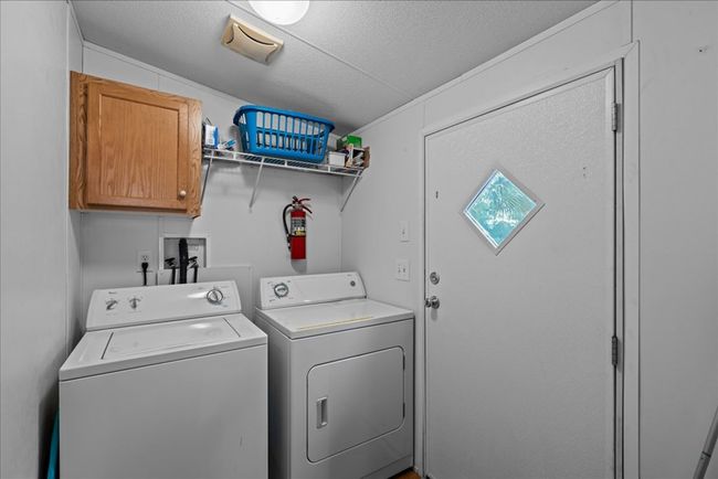 1415 Cedar St Ne, House other with 3 bedrooms, 2 bathrooms and 1 parking in Steinhatchee FL | Image 22