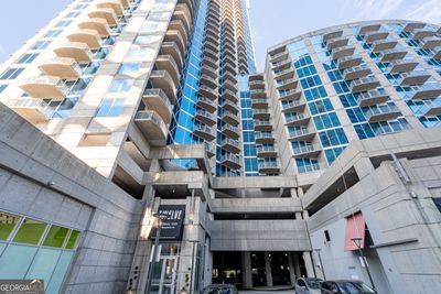 UNIT-2313 - 400 W Peachtree Street Nw, Condo with 2 bedrooms, 2 bathrooms and 2 parking in Atlanta GA | Image 3