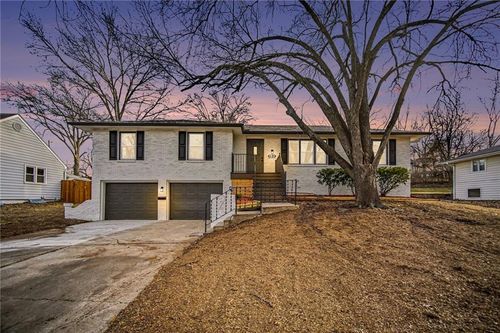 619 E 109th Ter, Kansas City, MO, 64131-4004 | Card Image