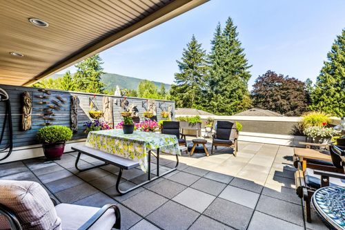 303-3750 Edgemont Blvd, North Vancouver, BC, V7R2P8 | Card Image